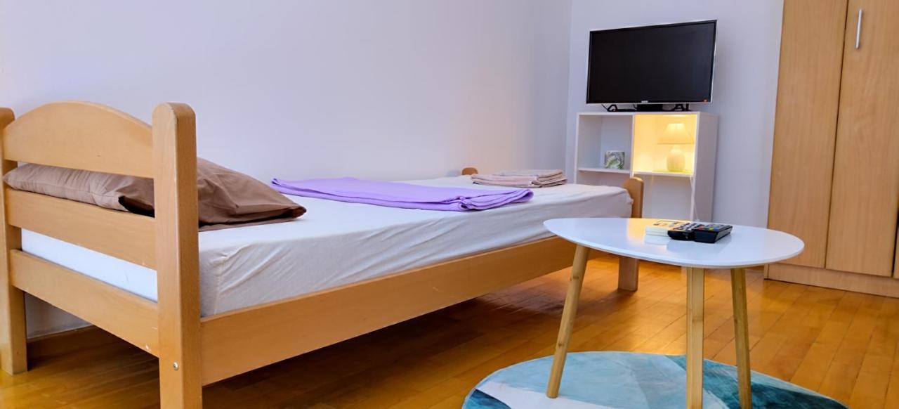 Jani Apartment 2 City Center Скопие Екстериор снимка
